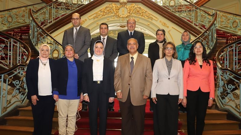 جامعة عين شمس 