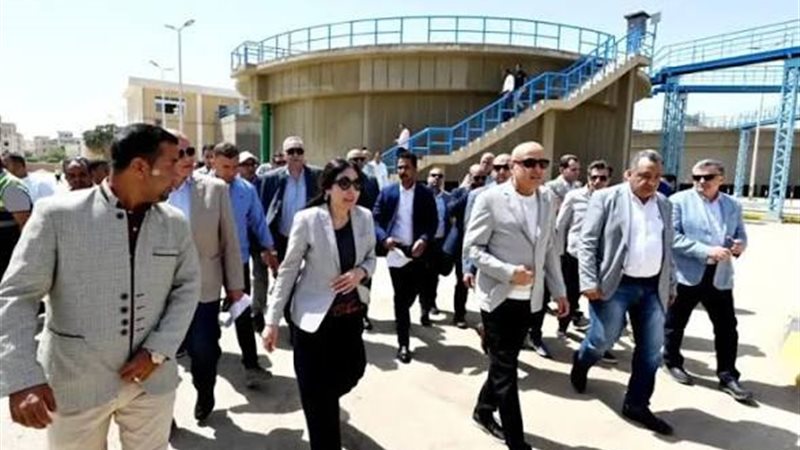 وزيرة الإسكان ومحافظ