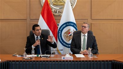 وزيرا الرياضة والبترول يعقدان مائدة مستديرة لتمكين الكوادر الشابة بقطاع الطاقة