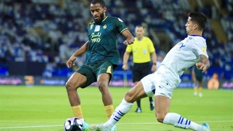 الهلال والخلود