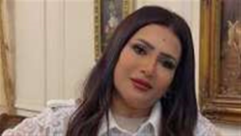 الفنانة بدرية طلبة