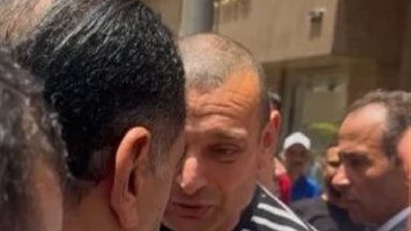 رئيس الوزراء وأحد