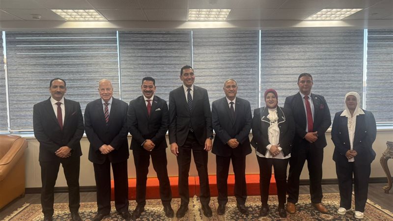 وزير الشباب والرياضة
