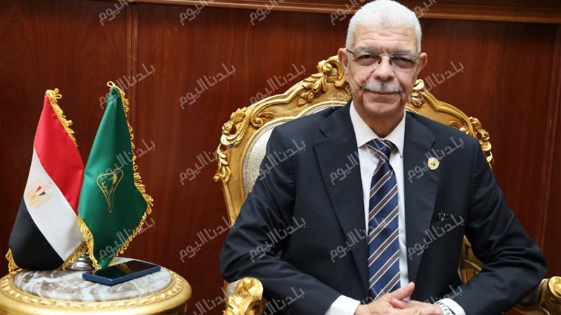 الدكتور أحمد القاصد