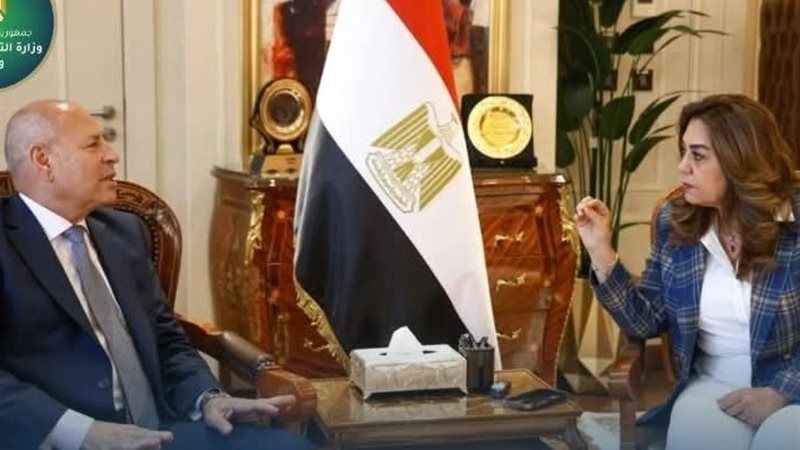 الدكتورة منال عوض
