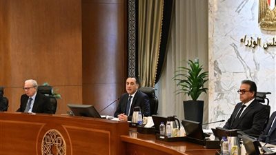 منها ترقية الموظفين.. مجلس الوزراء يوافق على 9 قرارات باجتماع اليوم