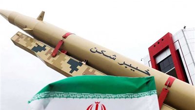 إيران تكشف عن استخدام صواريخ خيبر المتطورة.. وتتوعد إسرائيل برد غير مسبوق