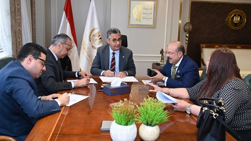 وزير التموين 