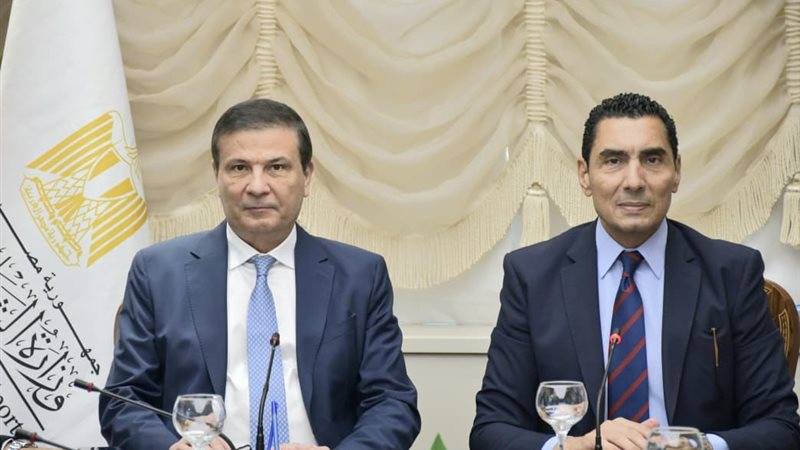 وزيرا الرياضة والزراعة يلتقيان مسؤولي الهيئة العامة لسباق ال