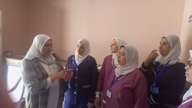 متابعة انتظام العمل