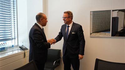 وزير الخارجية يبحث مع نظيره اللوكسمبورجي سبل تعزيز التعاون الثنائي والتطورات الإقليمية