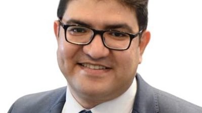 رئيس جامعة العاصمة يهنئ الدكتور محمود المسلاوي بمناسبة تعيينًا عميدًا لكلية الهندسة 