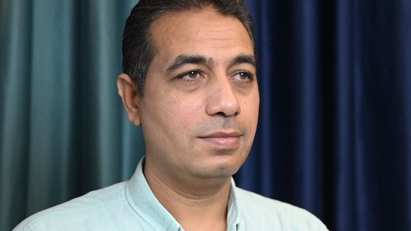 الكاتب الصحفي وائل