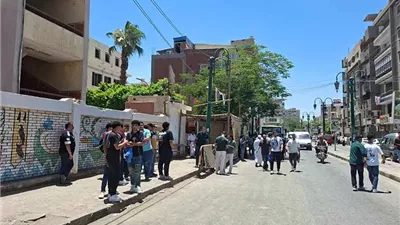 هدوء وانضباط في لجان الثانوية العامة بالمنيا.. وارتياح بين الطلاب من سهولة الامتحانات