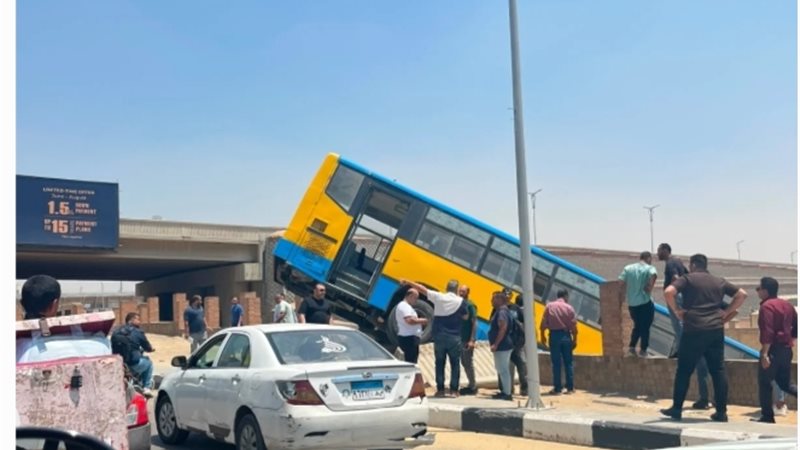 نجاة ركاب أتوبيس