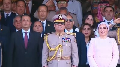 السيسي بالزي العسكري في افتتاح مقر القيادة الاستراتيجية بالعاصمة الجديدة