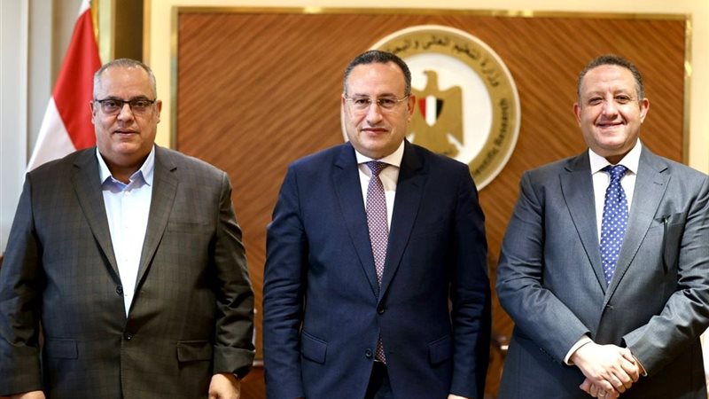 وزير التعليم العالي