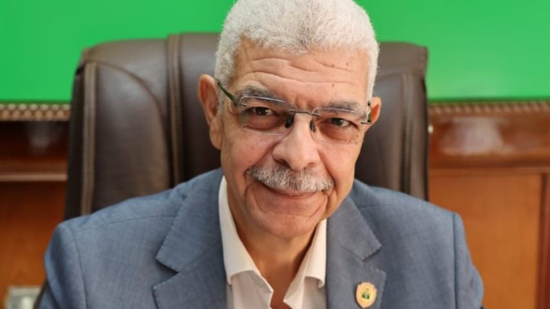 الدكتور أحمد فرج