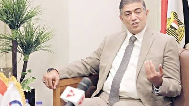 هشام عبد العزيز 