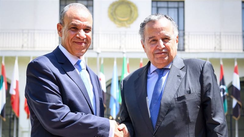  بدر عبد العاطي ونبيل