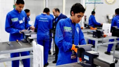 الاستثمار والعمل: تدريب طلاب التعليم الفني داخل المصانع لتلبية احتياجات سوق العمل