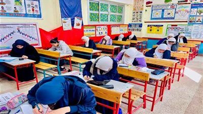 الطلاب يصفون امتحان الفيزياء بالصعب والتاريخ بالمتوسط