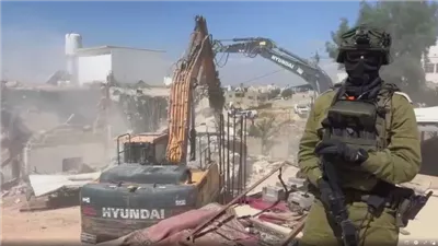 الاحتلال يهدم منزلين في الخليل وسلفيت ويعتقل 11 فلسطينياً في الضفة الغربية