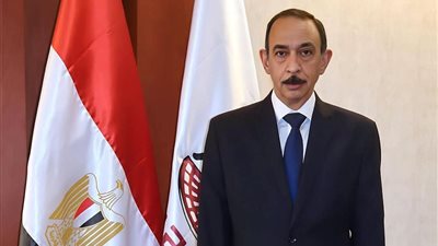 محافظ سوهاج يشكل لجنة لمراجعة ملفات المتغيرات المكانية والتصالح وتقنين الأراضي