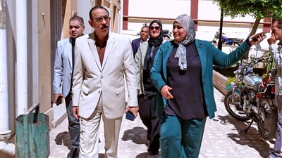 محافظ سوهاج يفاجئ مجلس المدينة.. ويشدد على سرعة إنهاء ملفات التقنين والتصالح وتراخيص البناء