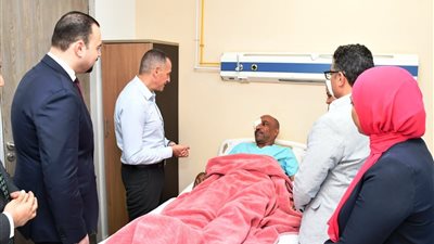 نجاح إجراء 3 عمليات زراعة قرنية بمستشفى الرمد التخصصى بأسوان