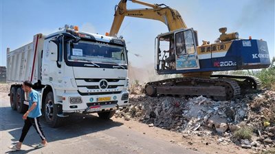 محافظ الدقهلية: لا تهاون مع الإلقاء العشوائي للمخلفات.. ورفع 480 طنًا من المنصورة وطلخا