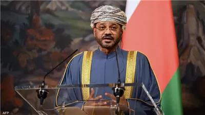 وزير خارجية عُمان: مناقشات معقدة لصياغة ترتيب دائم يضمن حرية الملاحة في مضيق هرمز