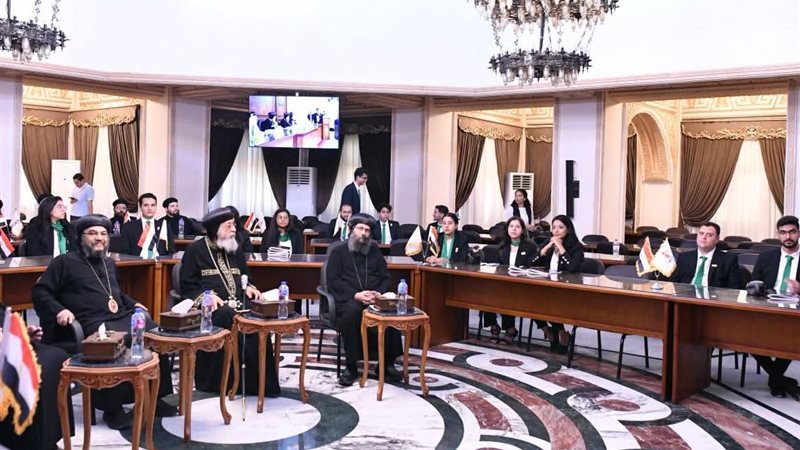 البابا تواضروس أثناء لقائه بمجلس الشباب السكندري