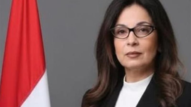 وزيرة الثقافة 