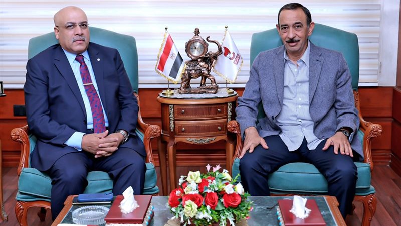اللواء طارق راشد محافظ سوهاج 