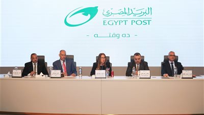 داليا الباز: العاملون بالبريد هم 
