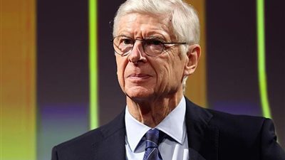 فينجر يحسم الجدل حول استراحة شرب المياه.. وفيفا يراجع القانون بعد كأس العالم 2026