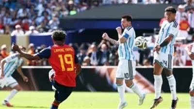 اسبانيا تتوج بكأس العالم للمرة الثانية بعد الفوز على الأرجنتين بهدف نظيف