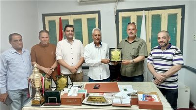 تكريم قيادات تعليم طهطا تقديراً لدعمهم أنشطة رواق الشيخ محمود عنبر