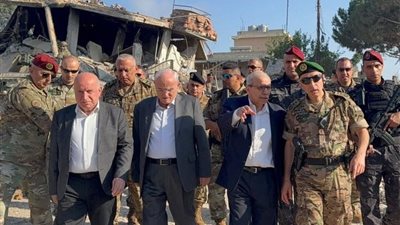 رئيس الحكومة اللبنانية يزور جنوب لبنان.. ويؤكد: ماضون حتى الانسحاب الإسرائيلي الكامل