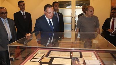 وزير الثقافة يتفقد دار الأوبرا ويوجه بخطة شاملة لتطويرها