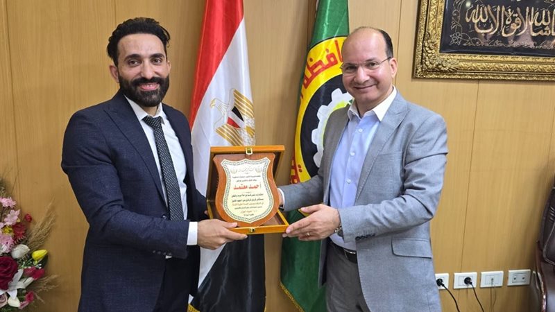 الجزار يكرّم رئيس