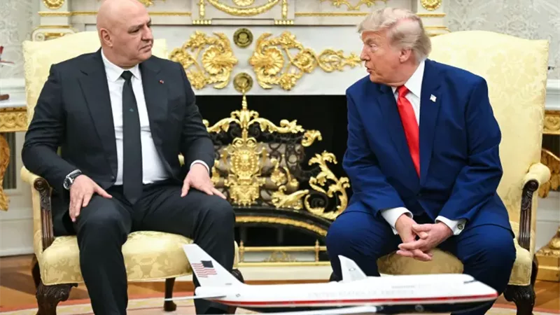 ترامب وعون