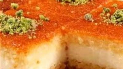 بالقشطة والمكسرات.. قدمي أشهى صينية بسبوسة وبأقل التكاليف