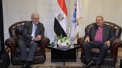 رئيس الطائفة الإنجيلية يستقبل القائم بالأعمال والملحق السياسي بالسفارة الأمريكية بالقاهرة