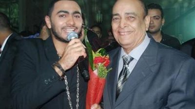بعد رحيله.. من هو حسني شريف والد تامر حسني؟