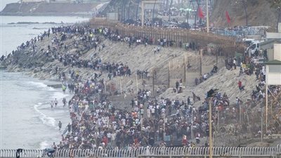 ارتفاع ضحايا العبور الجماعي من المغرب إلى سبتة لأكثر من 60 غريقا