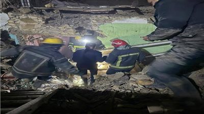 محافظة القاهرة: إخلاء 3 أسر بعد سقوط جزئي بعقار في روض الفرج