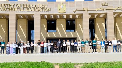 أوائل الثانوية العامة يروون لـ«بلدنا اليوم» كواليس رحلة النجاح.. أحمد الأول للمكفوفين: أخي ضحى بتعليمه عشاني.. محمد الثالث: والدي قدوتي.. وروان الأولى أدبي: التعليم المصري «لا يُعلى عليه»