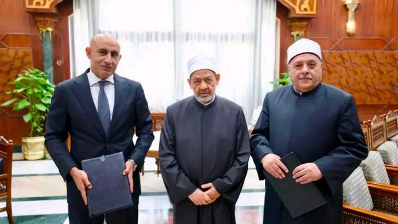 وزير التعليم وشيخ